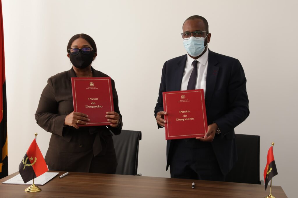Contrato de Parceria entre o Tribunal da Relação de Luanda e os Correios de Angola